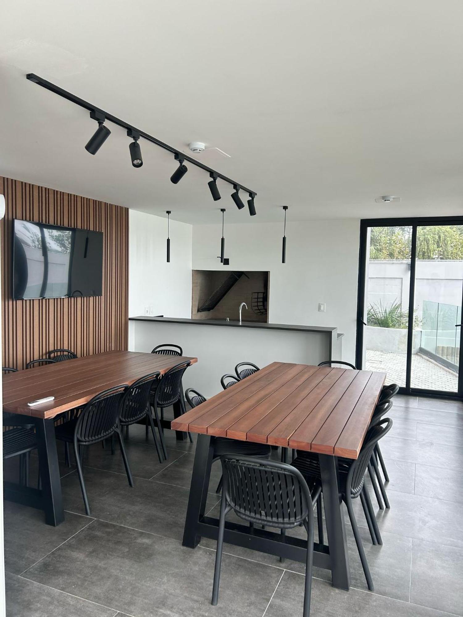 Exceptional 4 Minutes From Carrasco Airport *