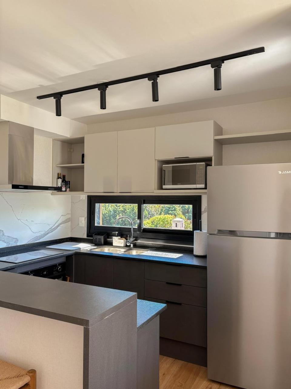 Exceptional 4 Minutes From Carrasco Airport *